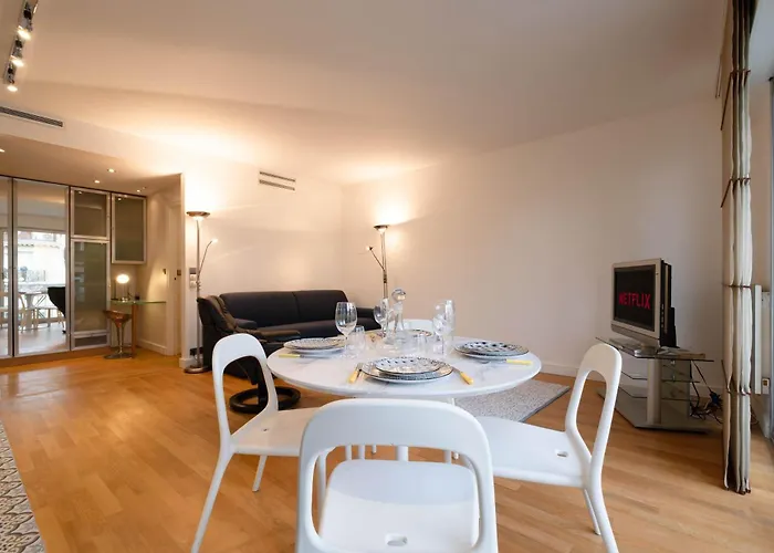 Apartmán Luxury Flat Arc De Triomphe 4 Guests *